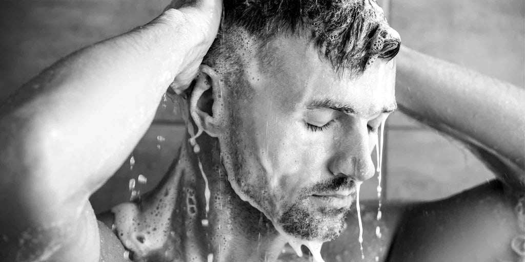 Men's shampoo, shampoo for men, man shampooing his hair, man washing his hair, how to shampoo your hair, a guide for men. barber toowoomba